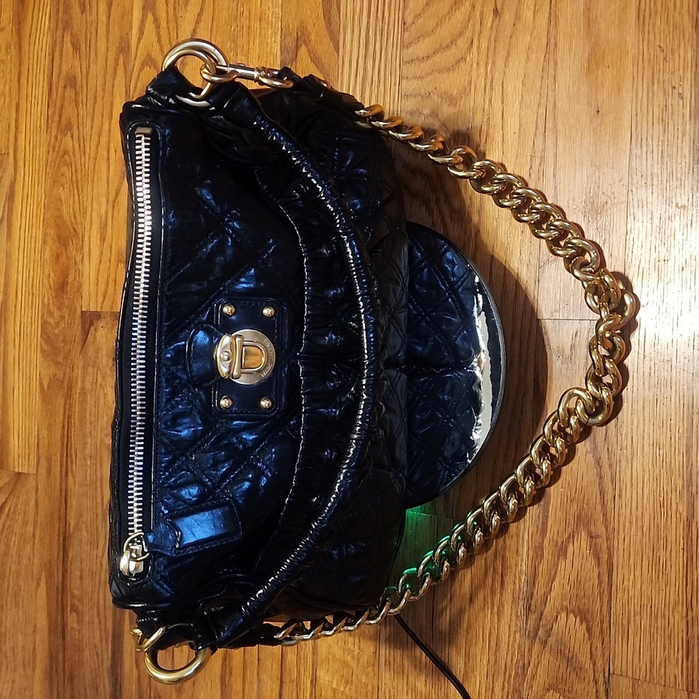 Like New MARC JACOBS JULIANNE Leather Quilted Stam Bag